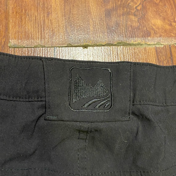 WindRiver Unisex Athletic Shorts - Picture 3 of 16